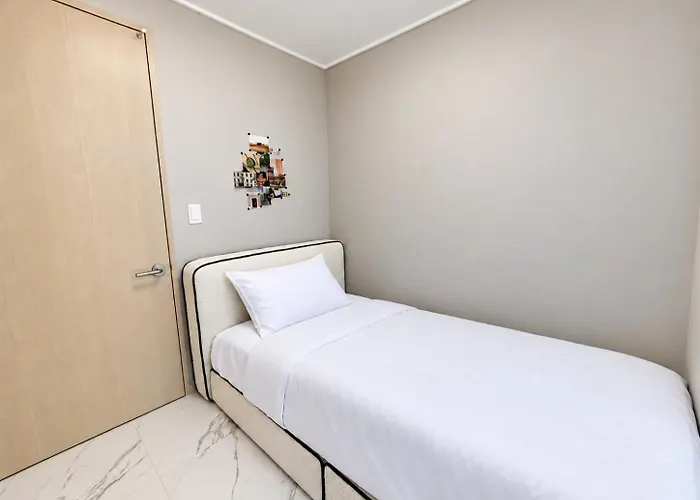 Apartamento Deoksu Palace 6 *